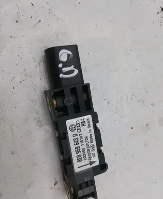 Volkswagen Phaeton Airbag deployment crash/impact sensor 8E0959643D