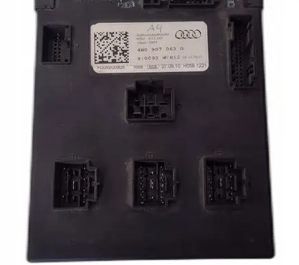 Audi A8 S8 D4 4H Comfort/convenience module 4H0907063G