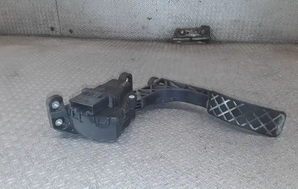 Audi A6 S6 C6 4F Accelerator throttle pedal 4F1723523B