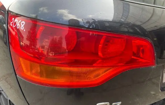 Audi Q7 4L Tailgate rear/tail lights