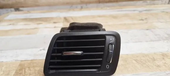 Volkswagen PASSAT B6 Dashboard side air vent grill/cover trim 3C1819701E P0108666 T0024359