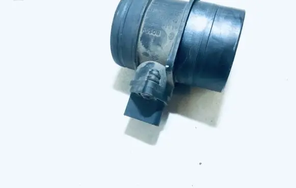 Skoda Octavia Mk2 (1Z) Mass air flow meter 0281002461 074906461b