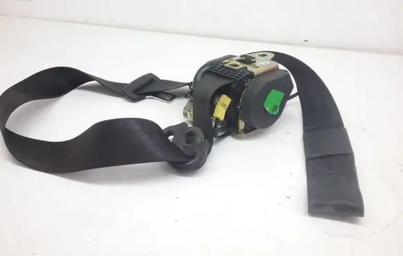 Audi A3 S3 8L Front seatbelt C010511
