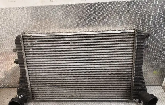 Volkswagen Eos Intercooler radiator 1K0145803A