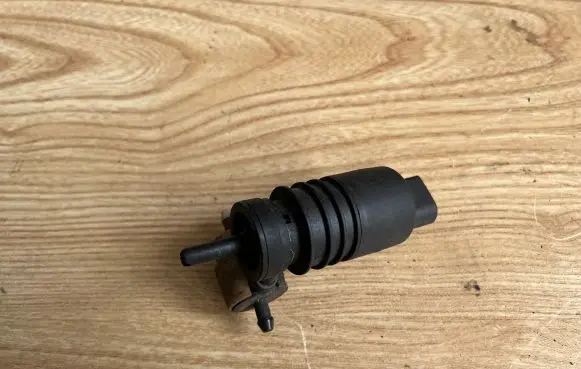 Seat Ibiza III (6L) Windscreen/windshield washer pump