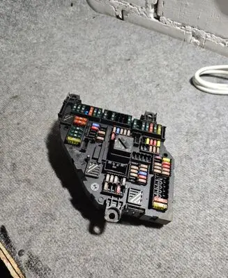 BMW 5 F10 F11 Fuse module 9234423 01144859 217033452
