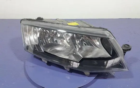 Skoda Octavia Mk3 (5E) Headlight/headlamp 5E1941018