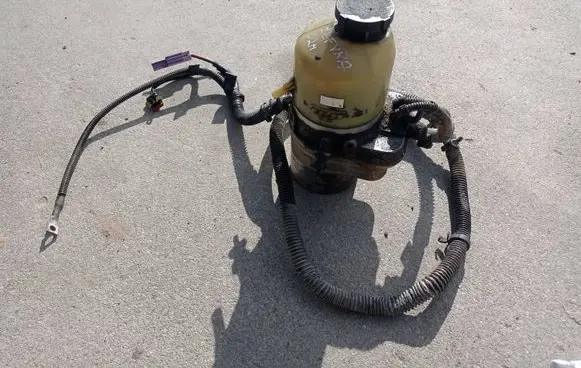 Opel Zafira A Power steering pump