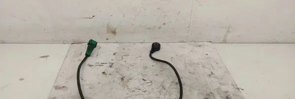 Audi A6 S6 C5 4B Detonation knock sensor 054985377H
