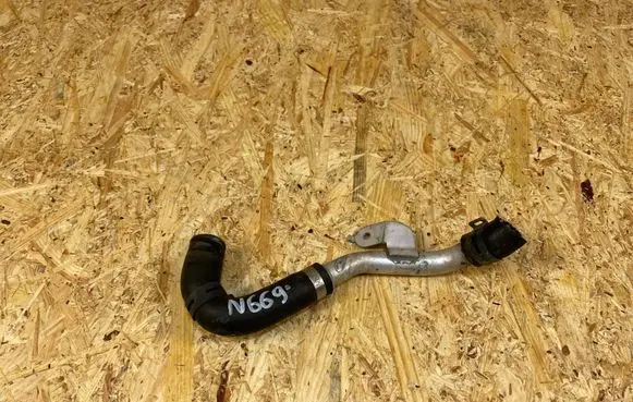 Mercedes-Benz C W205 Engine coolant pipe/hose A2055061160