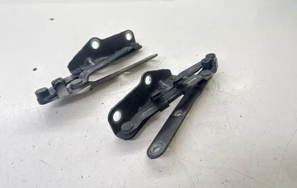 Volkswagen Multivan T5 Engine bonnet/hood hinges 7H0823301D 7H0823302D