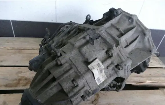 Nissan Pathfinder R51 Gearbox transfer box case EA70A