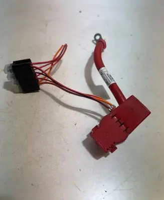 BMW 5 G30 G31 Positive cable (battery) 618537101 9350065
