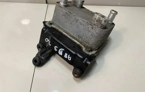 Audi A8 S8 D3 4E Transmission/gearbox oil cooler 4E0317021H
