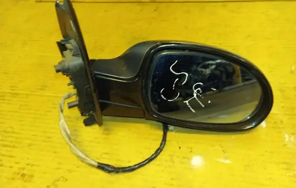 Citroen C5 Front door electric wing mirror 