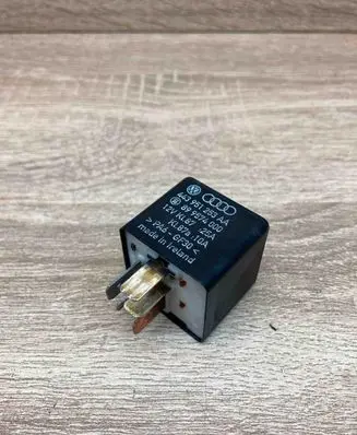 Audi 80 90 S2 B4 Other relay 443951253AA 899574000 Used
