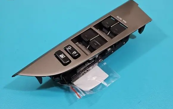 Toyota Land Cruiser (J200) Electric window control switch 84040-33100 IMPRK1429771