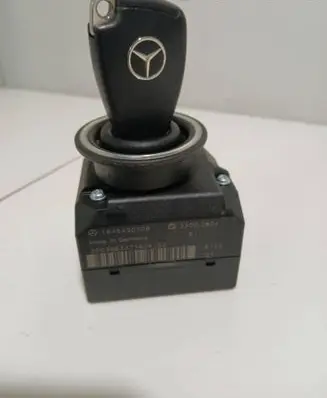 Mercedes-Benz ML W164 Ignition lock 1645450708 200306321606152 33002804