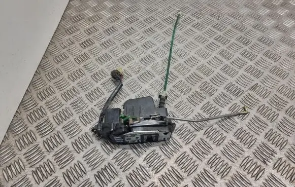 KIA Sorento Front door lock