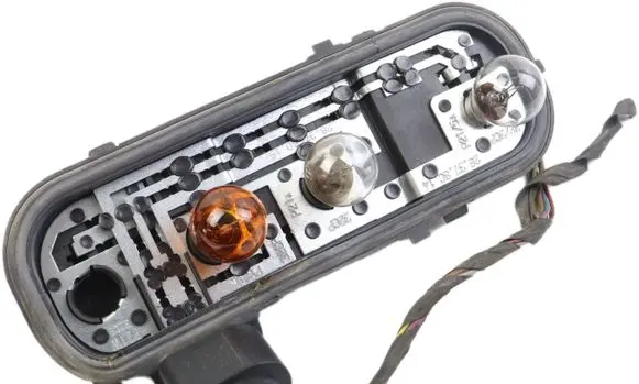 Audi A4 S4 B6 8E 8H Tail light bulb cover holder 8E9945258