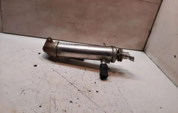 EGR valve cooler