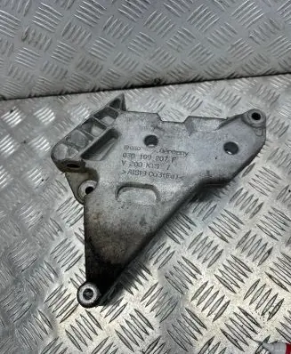 Volkswagen Golf V Engine mounting bracket 03G199207F