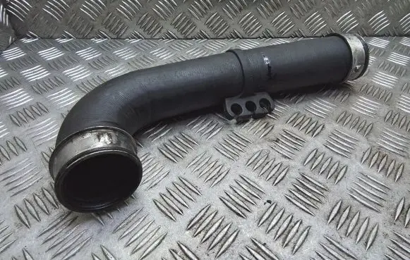 Volkswagen PASSAT B6 Intercooler hose/pipe 1K0145838N