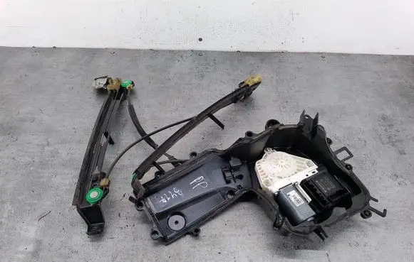 Seat Leon (1M) Front door window regulator with motor