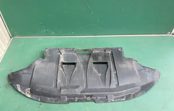 Audi A4 S4 B5 8D Engine splash shield/under tray 8D0863823 8D0805885