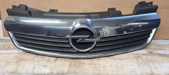 Opel Zafira B Front grill 13150867 13150868 13136136