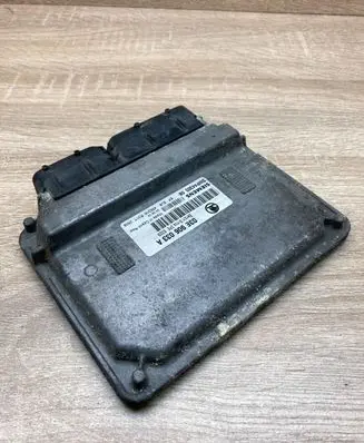 Skoda Fabia Mk1 (6Y) Engine control unit/module ECU 03E906033A 5WP4430508