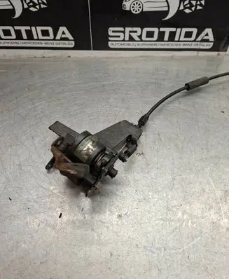 Mercedes-Benz E W210 Accelerator throttle pedal A0115428617
