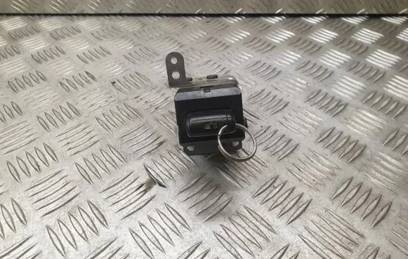 Toyota Corolla Verso AR10 Ignition lock 626399000