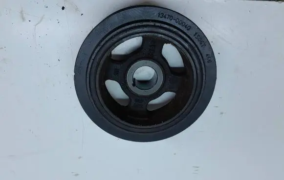Toyota Corolla E120 E130 Crankshaft pulley 134700D040