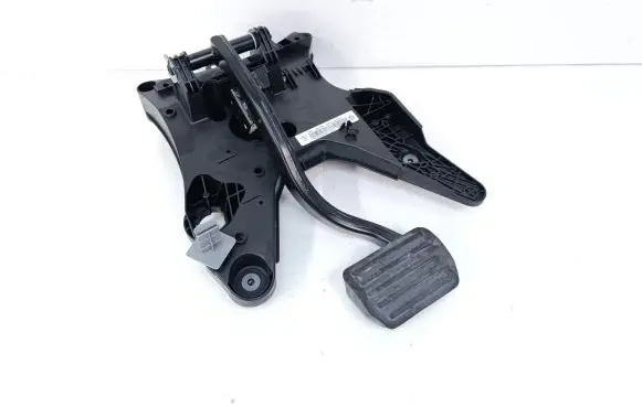 Porsche Cayenne (92A) Brake pedal 7P0723117F 7P0723031AR