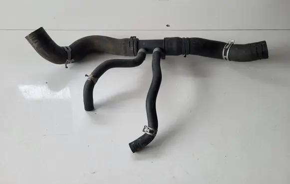 Nissan X-Trail T32 Engine coolant pipe/hose