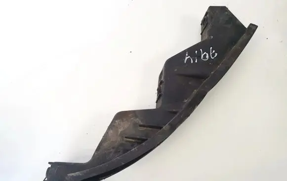 Volkswagen PASSAT B6 Front bumper mounting bracket