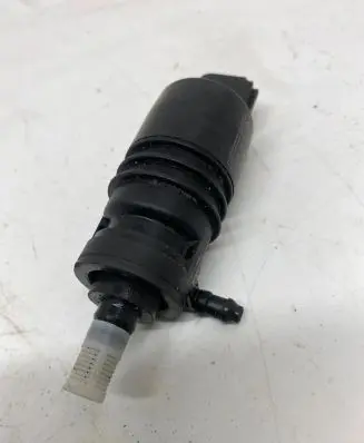 BMW 3 E90 E91 Windscreen/windshield washer pump 7302589 3437380 13264011