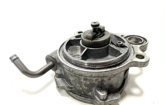 Toyota Auris 150 Vacuum pump 29060651