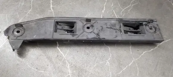 Volkswagen Golf IV Front bumper mounting bracket