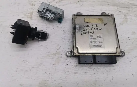 Mercedes-Benz C W204 Engine ECU kit and lock set 