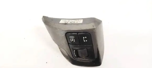 Steering wheel buttons/switches