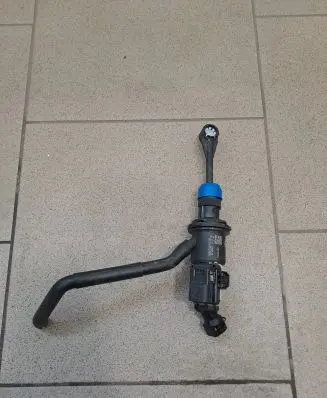 Dacia Sandero III Clutch slave cylinder 306102591R 0412200 F304221067
