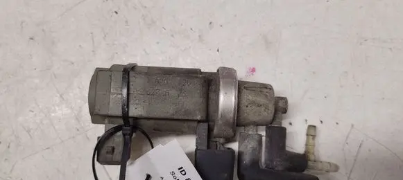 Audi A8 S8 D2 4D Turbo solenoid valve 057906627A