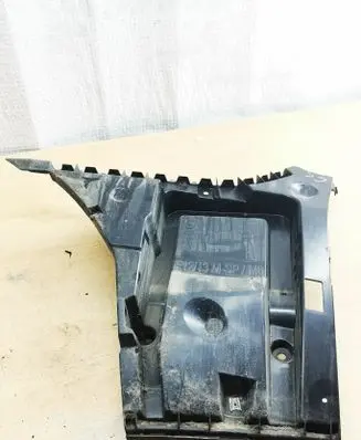 BMW 6 F12 F13 Bumper support mounting bracket corner 8050385