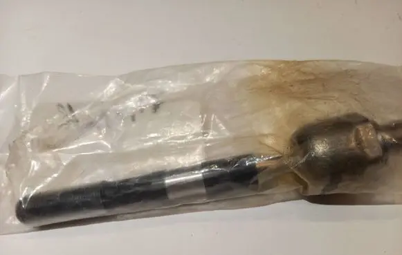 Hyundai Santa Fe Steering tie rod end 57724 2B000