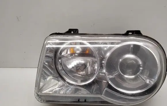 Chrysler 300 - 300C Headlight/headlamp 30987 73010137N