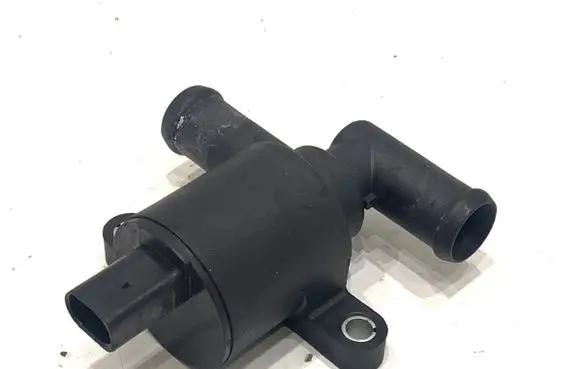 Seat Leon (5F) Oil filter mounting bracket 