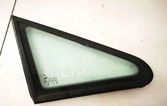 Ford Galaxy Front triangle window/glass 