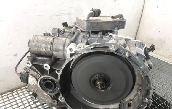 Seat Leon (5F) Manual 5 speed gearbox UAQ